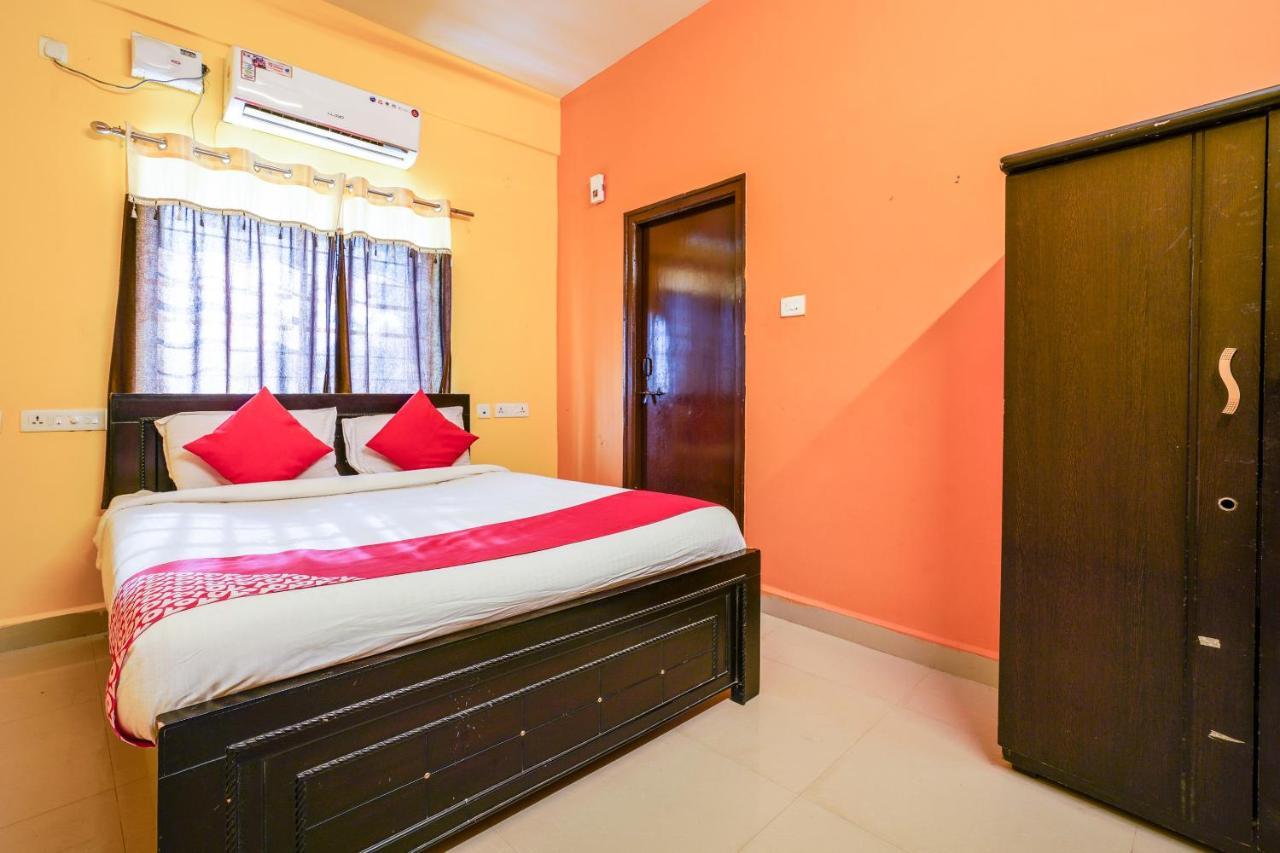 Hotel OYO 70286 Svr Grand Hyderabad Exterior foto