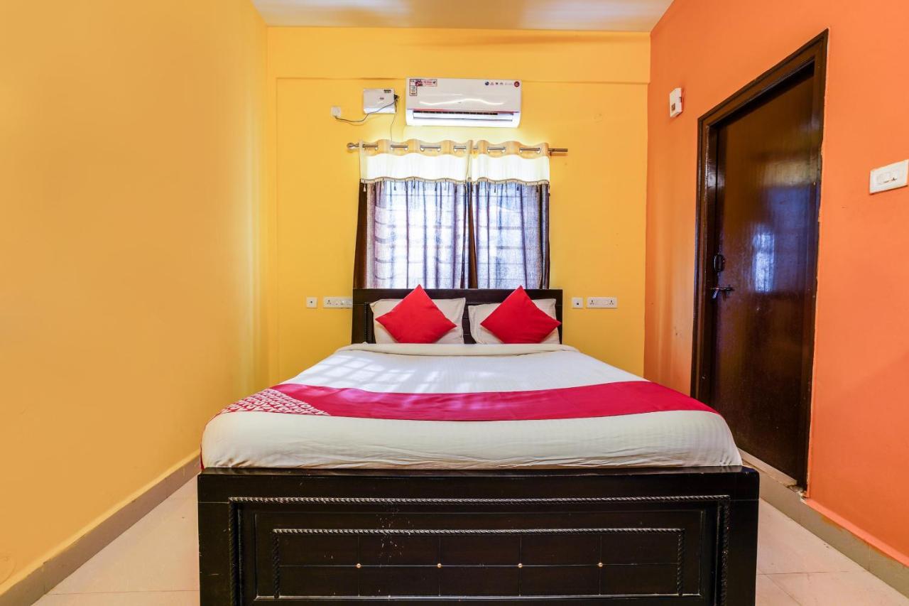 Hotel OYO 70286 Svr Grand Hyderabad Exterior foto