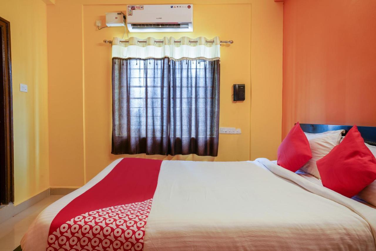Hotel OYO 70286 Svr Grand Hyderabad Exterior foto