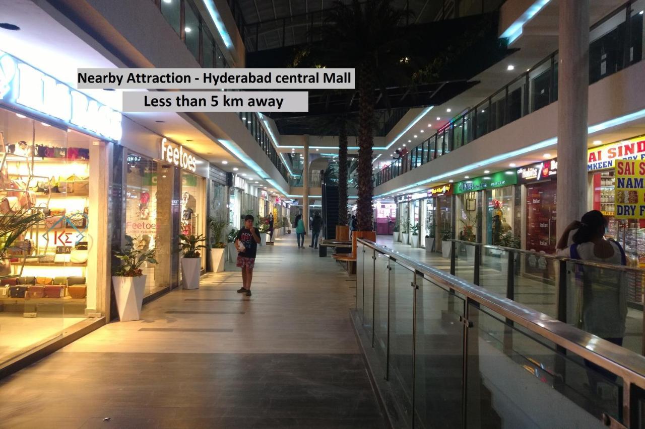Hotel OYO 70286 Svr Grand Hyderabad Exterior foto